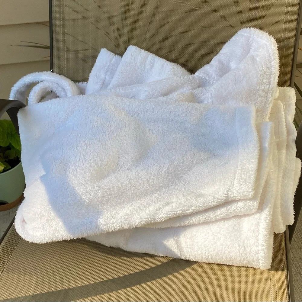 Gently Loved Sz-L/XL Robe By:”Hotel Collection” Luxurious💯Cotton White Bathrobe